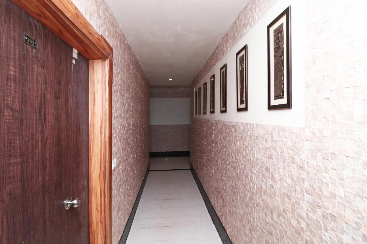 Hotel Deep Kanpur Extérieur photo