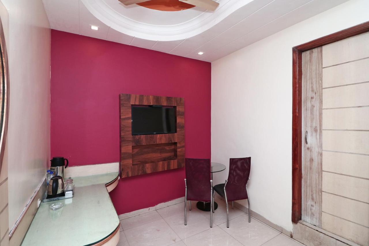 Hotel Deep Kanpur Extérieur photo