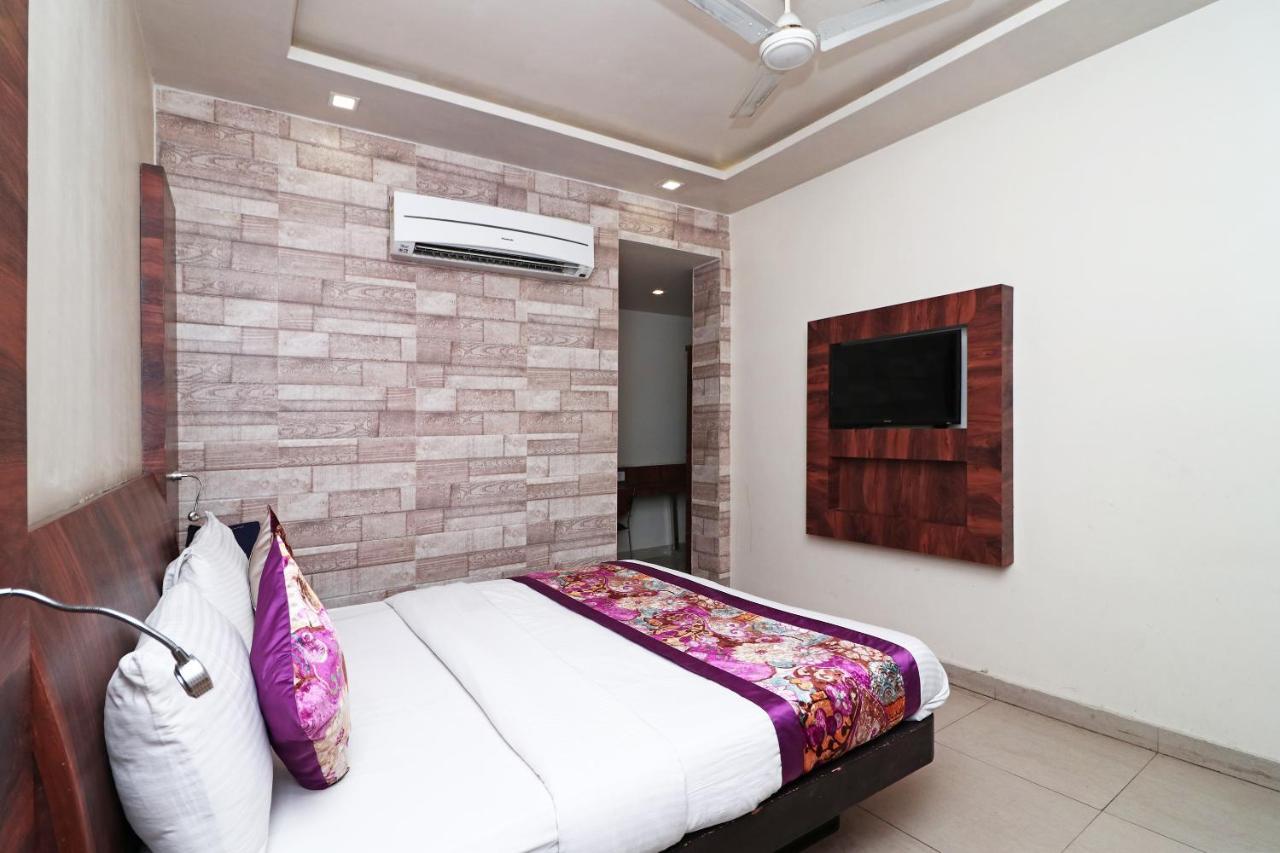 Hotel Deep Kanpur Extérieur photo