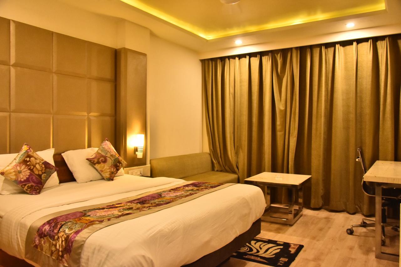 Hotel Deep Kanpur Extérieur photo