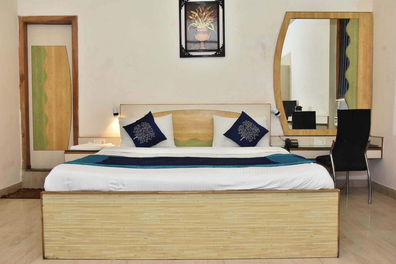 Hotel Deep Kanpur Extérieur photo