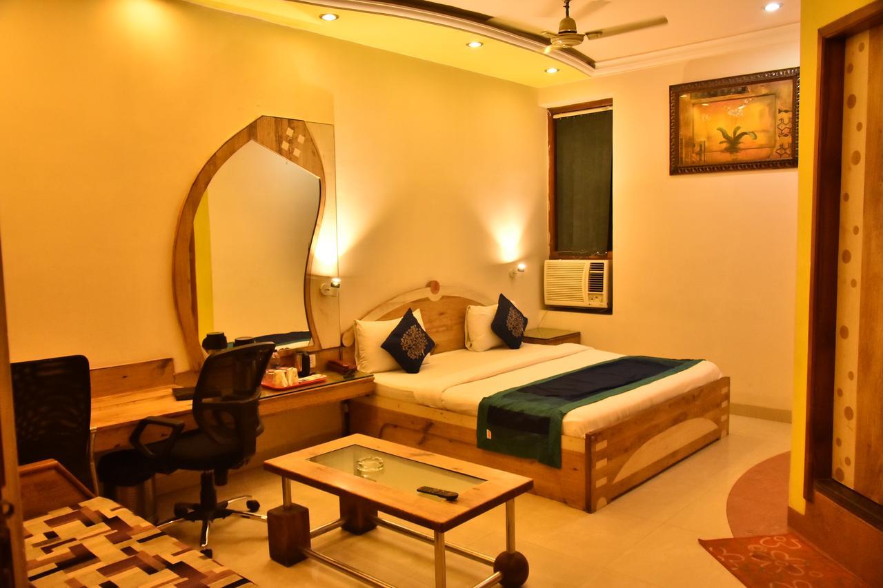Hotel Deep Kanpur Extérieur photo