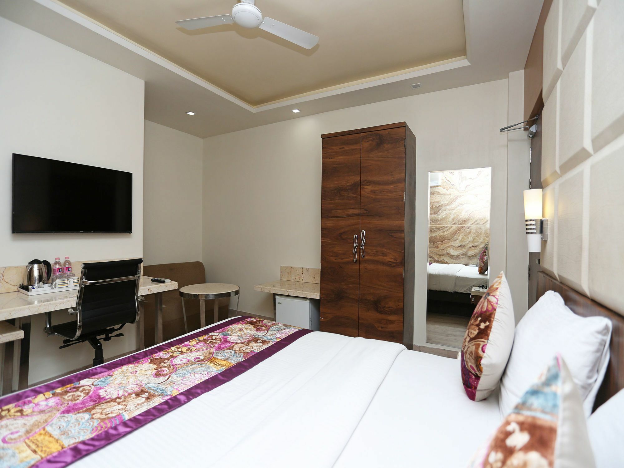 Hotel Deep Kanpur Extérieur photo
